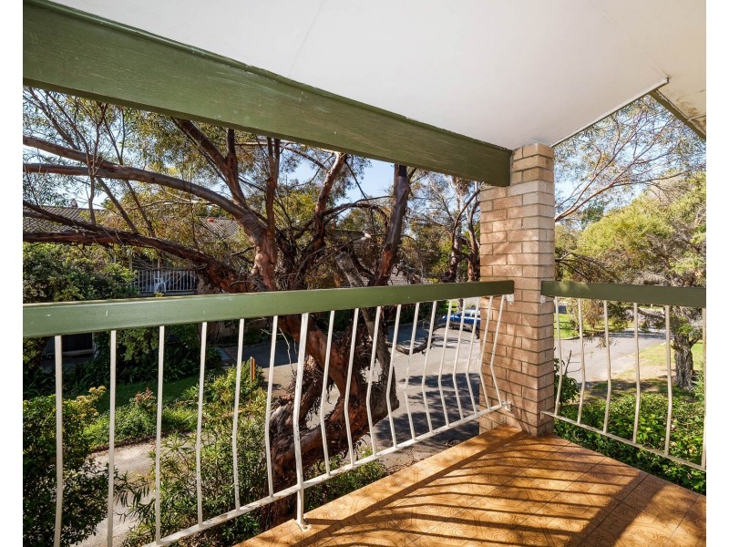 16/9 Clydesdale Street, Como WA 6152