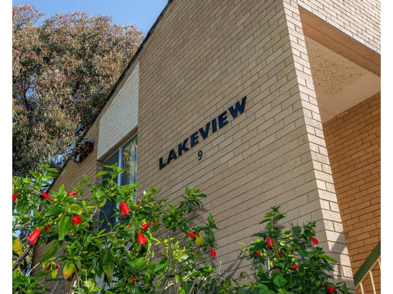 16/9 Clydesdale Street, Como WA 6152