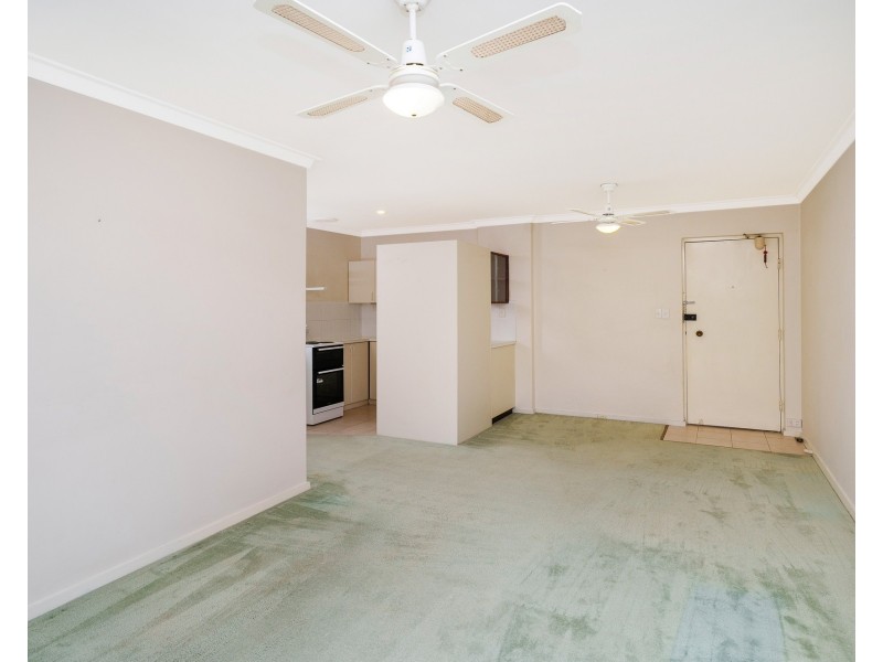 16/9 Clydesdale Street, Como WA 6152