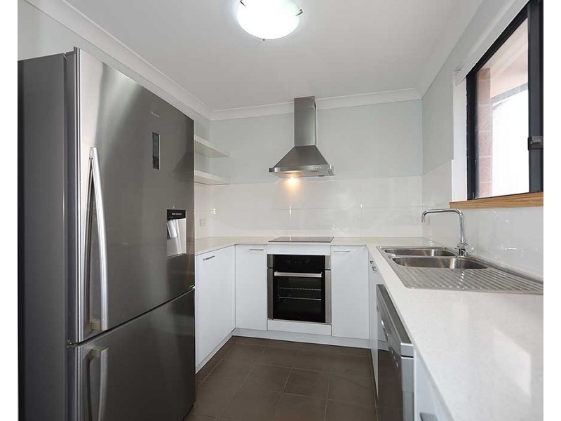 9/18 Whitlock Road, Queens Park WA 6107