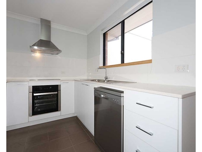 9/18 Whitlock Road, Queens Park WA 6107