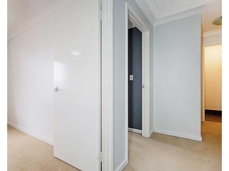 9/18 Whitlock Road, Queens Park WA 6107