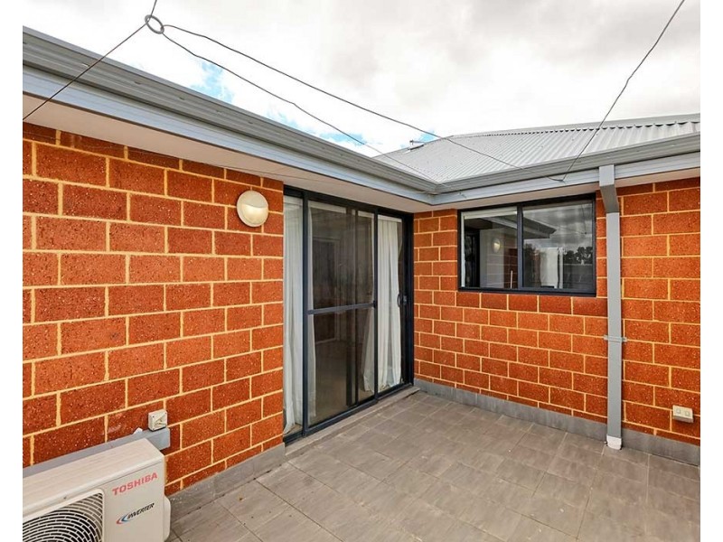 9/18 Whitlock Road, Queens Park WA 6107