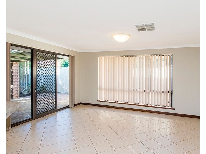 6 Dove Court, High Wycombe WA 6057