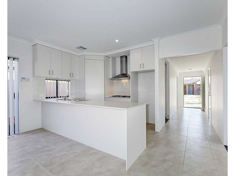 43 Setosa Drive, Forrestfield WA 6058