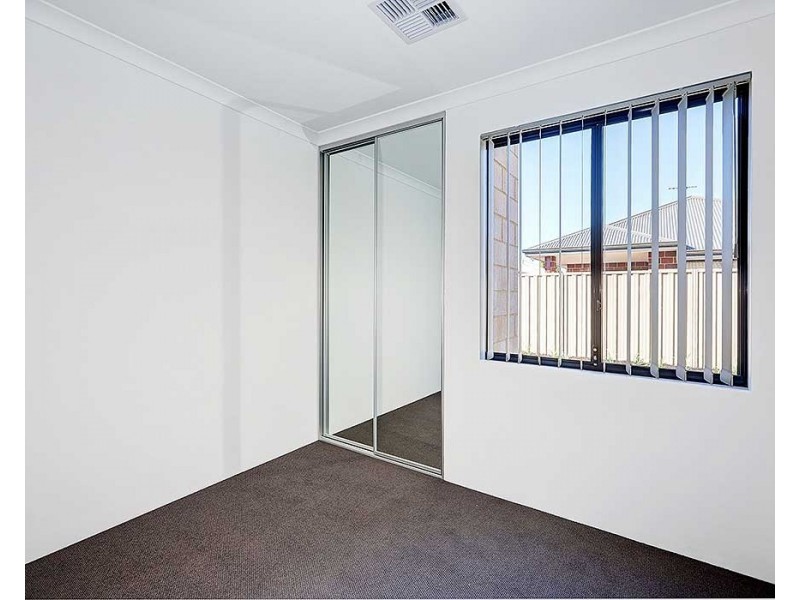 43 Setosa Drive, Forrestfield WA 6058