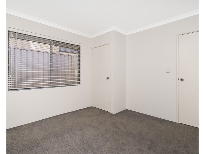 21 Pexton Drive, South Guildford WA 6055