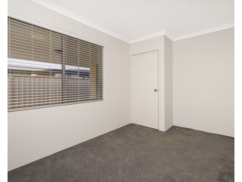 21 Pexton Drive, South Guildford WA 6055