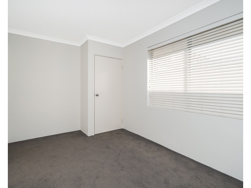 21 Pexton Drive, South Guildford WA 6055