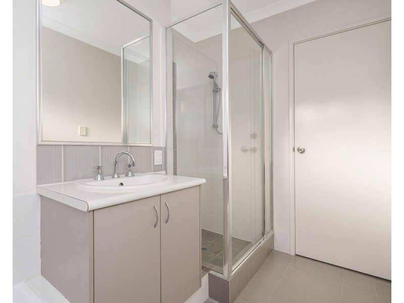 21 Pexton Drive, South Guildford WA 6055