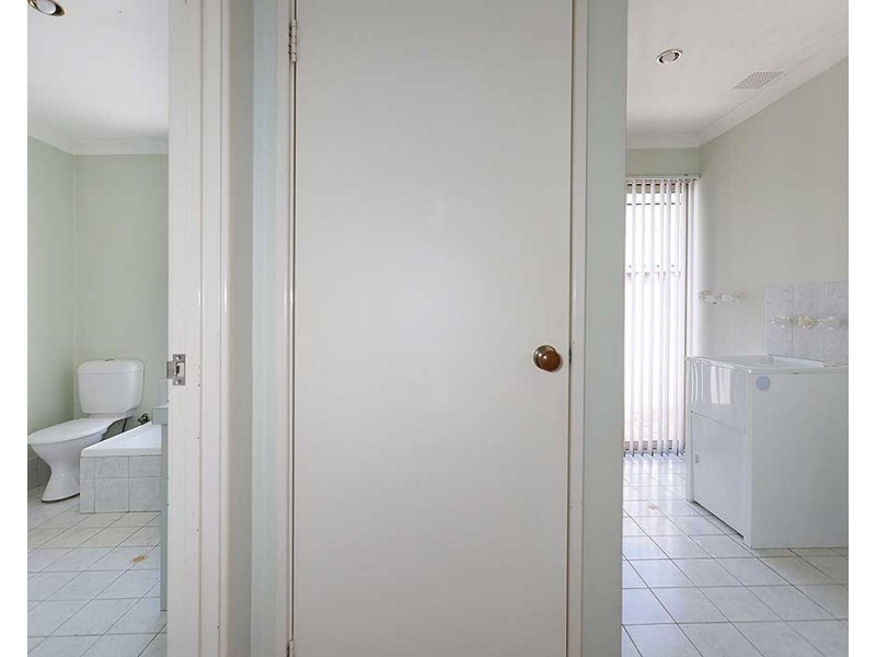 1/22 Wittenoom Road, High Wycombe WA 6057