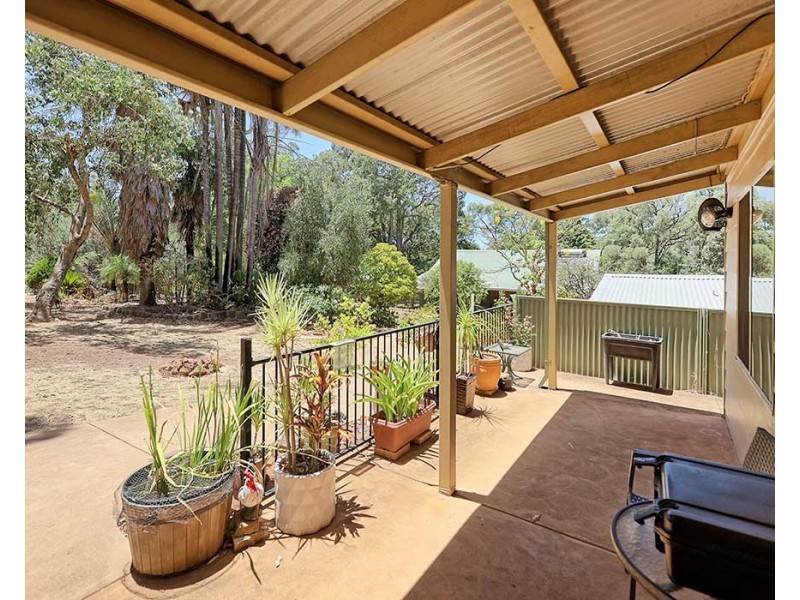 32 Kawina Road, Bickley WA 6076