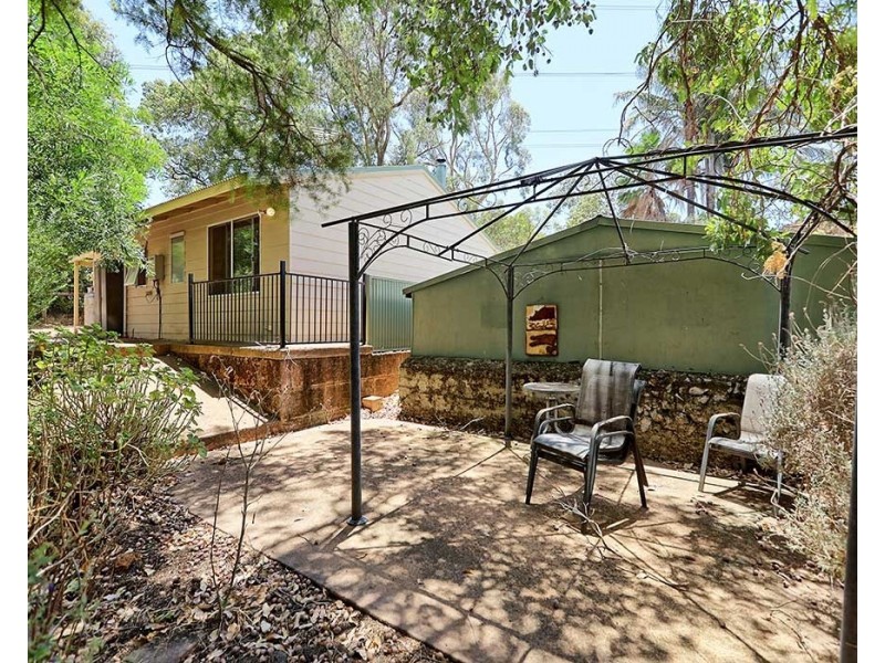 32 Kawina Road, Bickley WA 6076