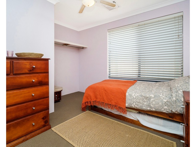 6 Kunzea Close, Maida Vale WA 6057