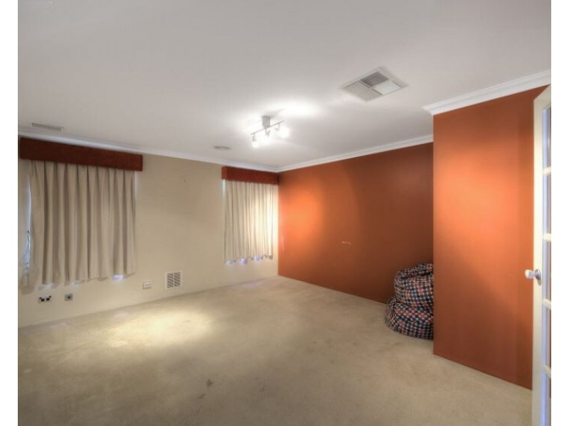 6 Elford Corner, High Wycombe WA 6057