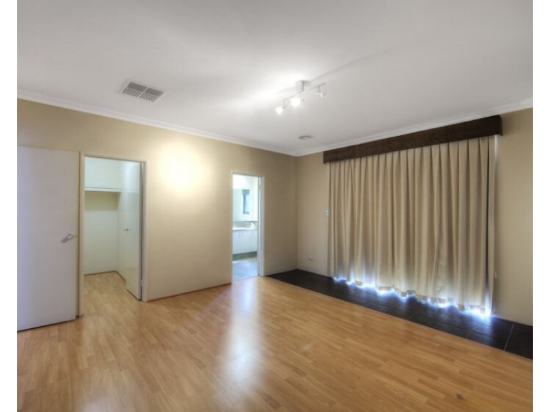 6 Elford Corner, High Wycombe WA 6057