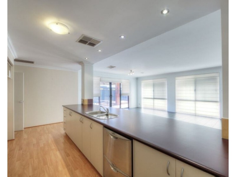 6 Elford Corner, High Wycombe WA 6057