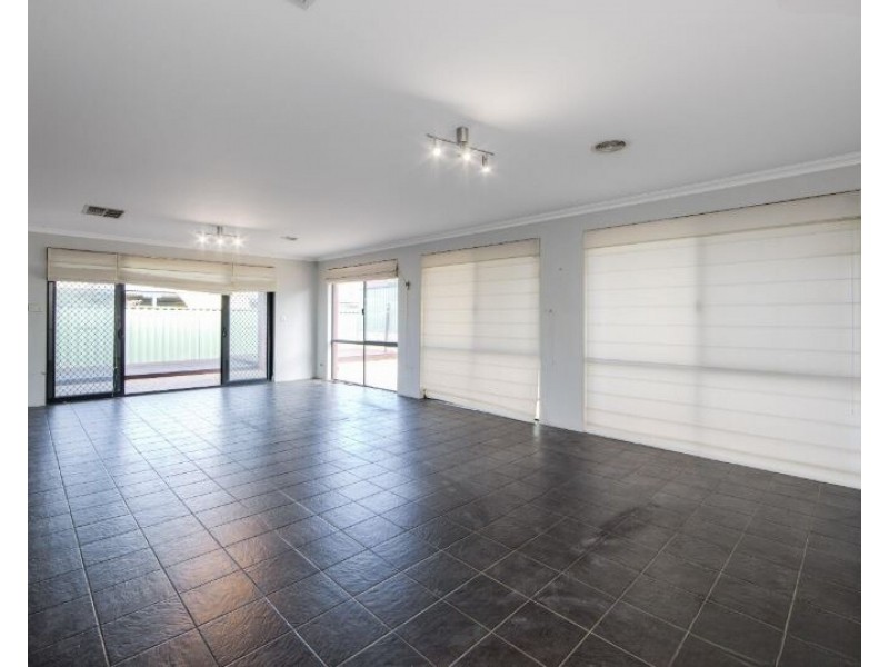 6 Elford Corner, High Wycombe WA 6057