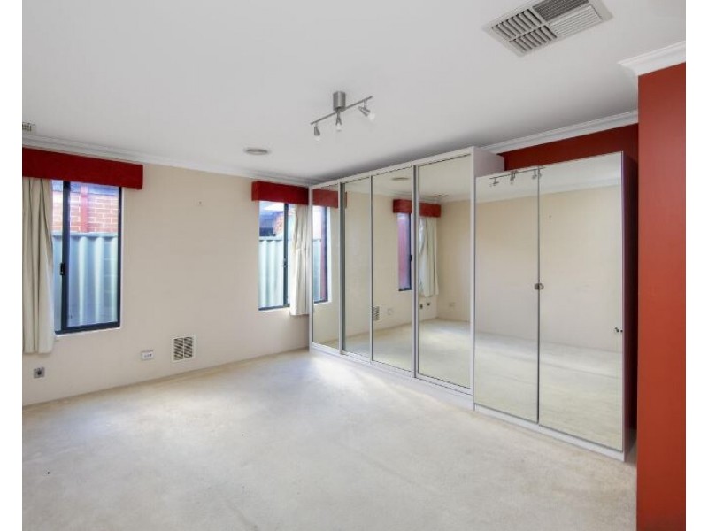 6 Elford Corner, High Wycombe WA 6057