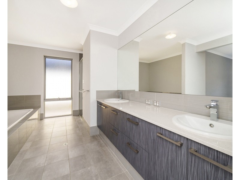 5 Seabrook Chase, Helena Valley WA 6056