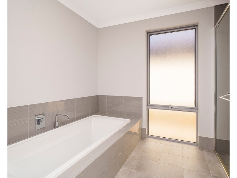 5 Seabrook Chase, Helena Valley WA 6056