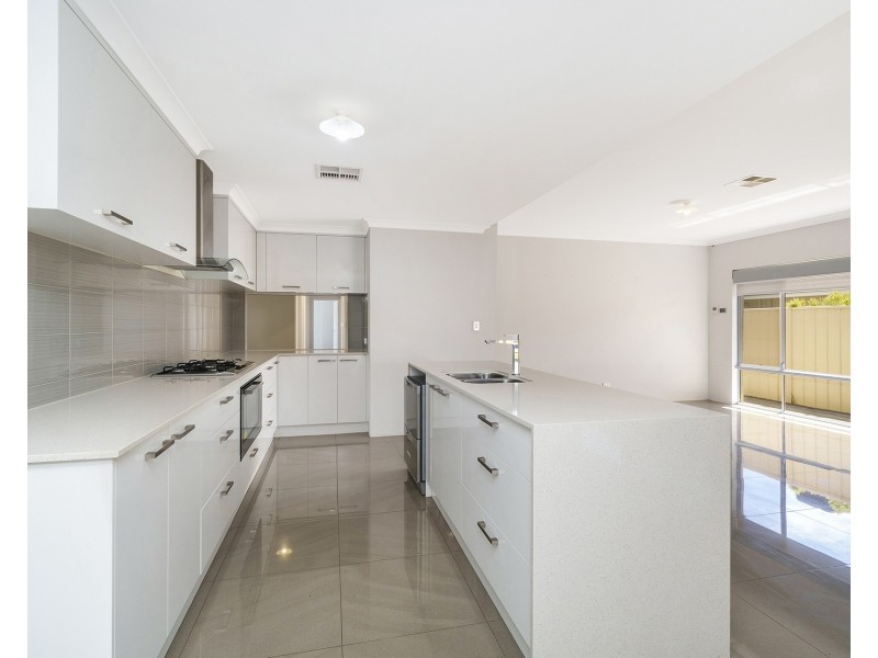 5 Seabrook Chase, Helena Valley WA 6056