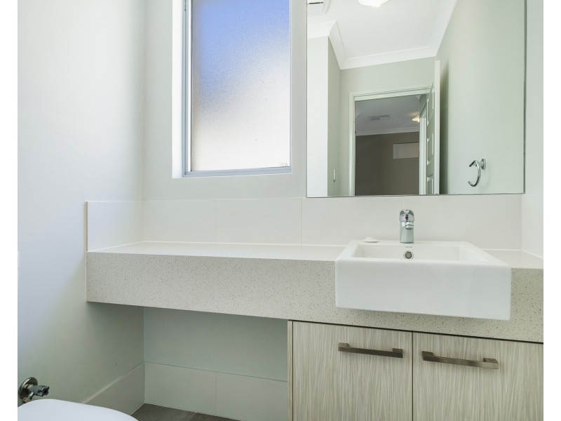 5 Seabrook Chase, Helena Valley WA 6056