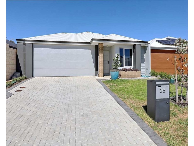 25 Pearce Avenue, Forrestfield WA 6058
