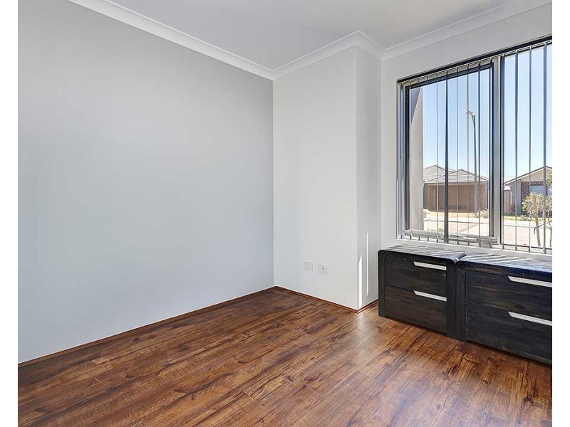 25 Pearce Avenue, Forrestfield WA 6058