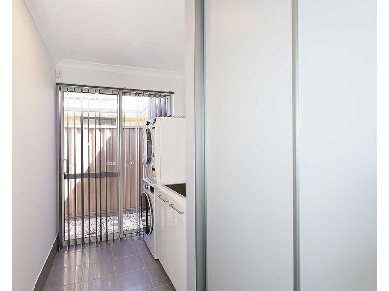 25 Pearce Avenue, Forrestfield WA 6058