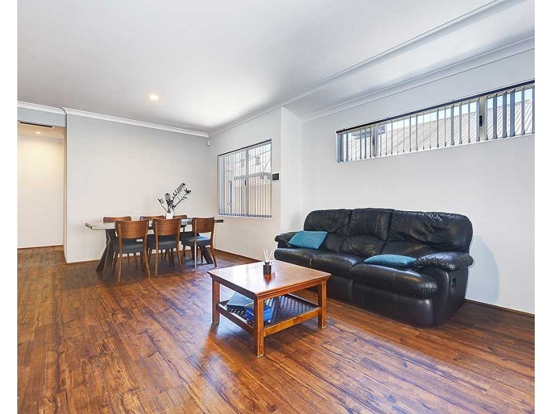 25 Pearce Avenue, Forrestfield WA 6058
