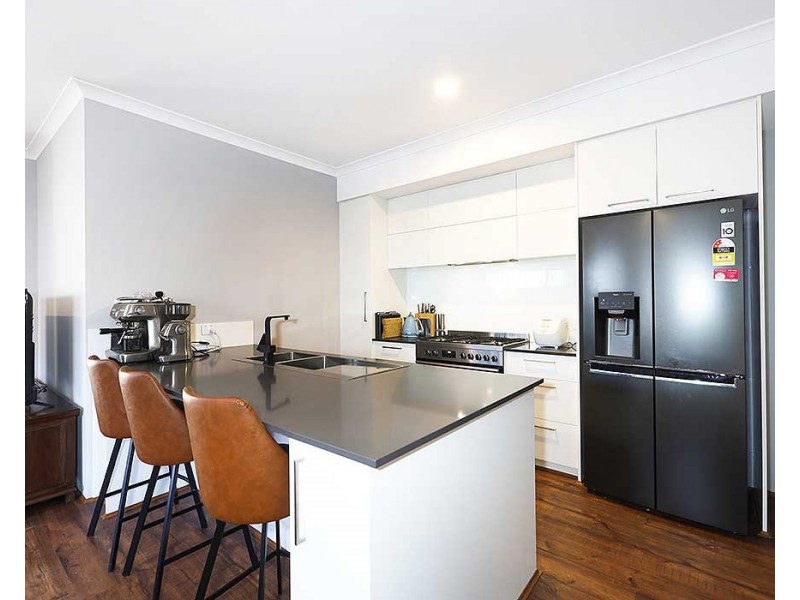 25 Pearce Avenue, Forrestfield WA 6058