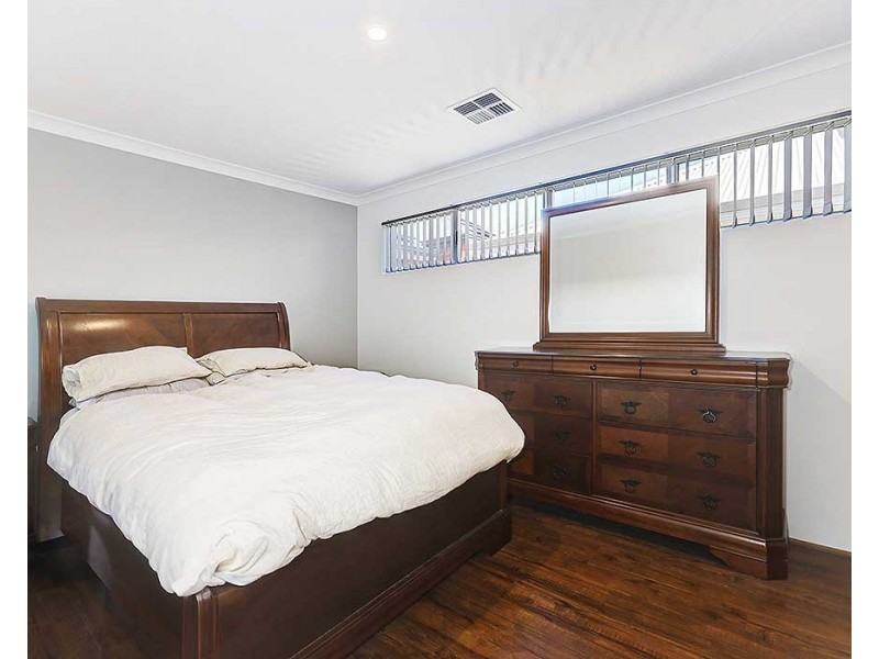 25 Pearce Avenue, Forrestfield WA 6058