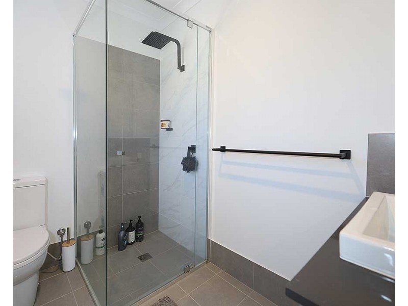 25 Pearce Avenue, Forrestfield WA 6058
