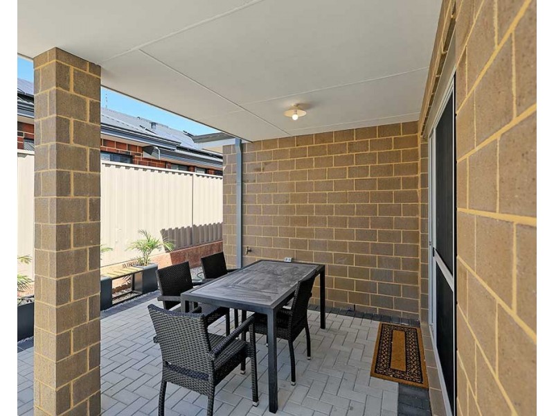 25 Pearce Avenue, Forrestfield WA 6058