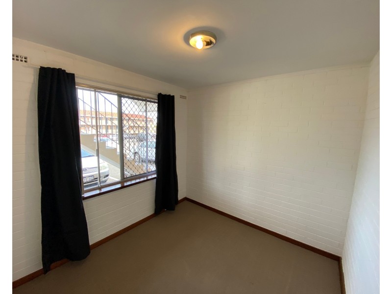 1/83 Phoenix Road, Spearwood WA 6163