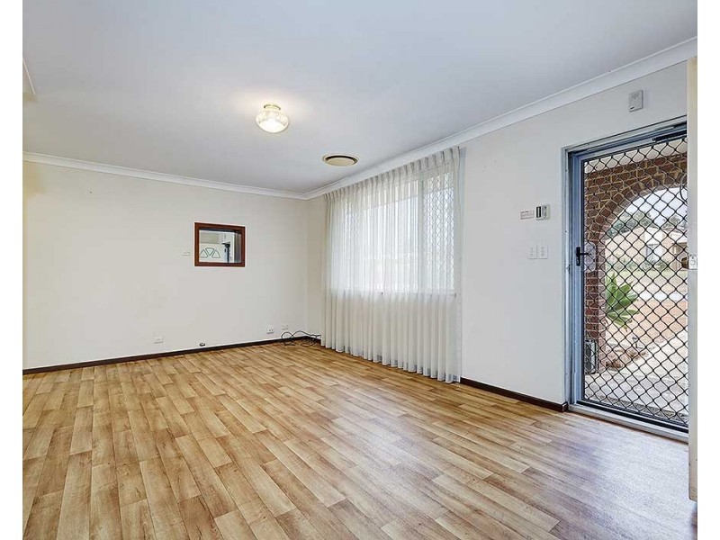 36 Ellesmere Road, Swan View WA 6056