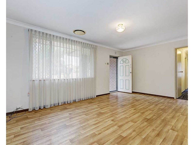 36 Ellesmere Road, Swan View WA 6056