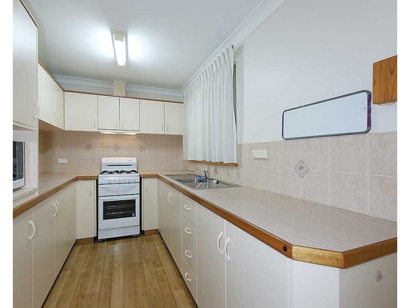 36 Ellesmere Road, Swan View WA 6056