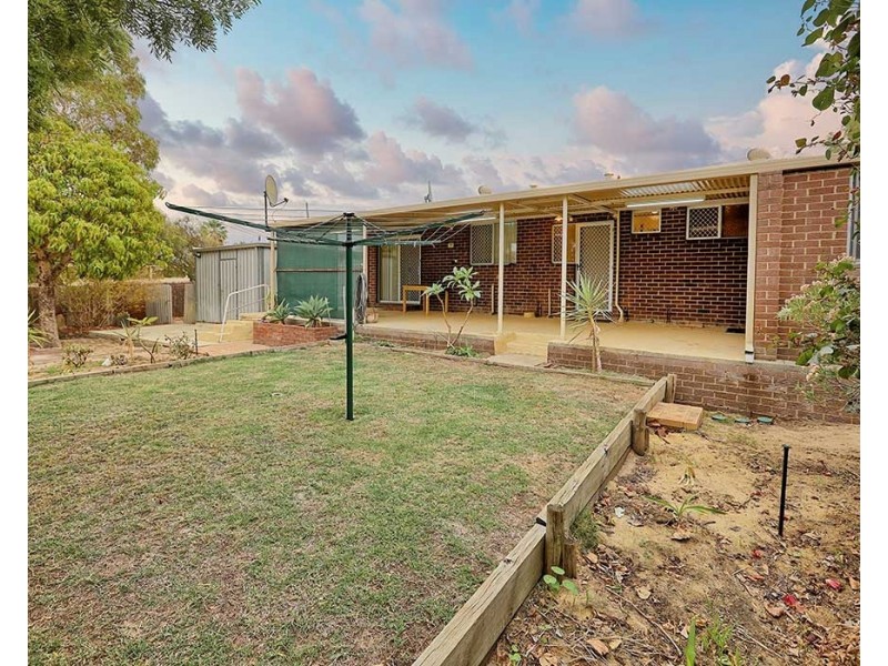 36 Ellesmere Road, Swan View WA 6056