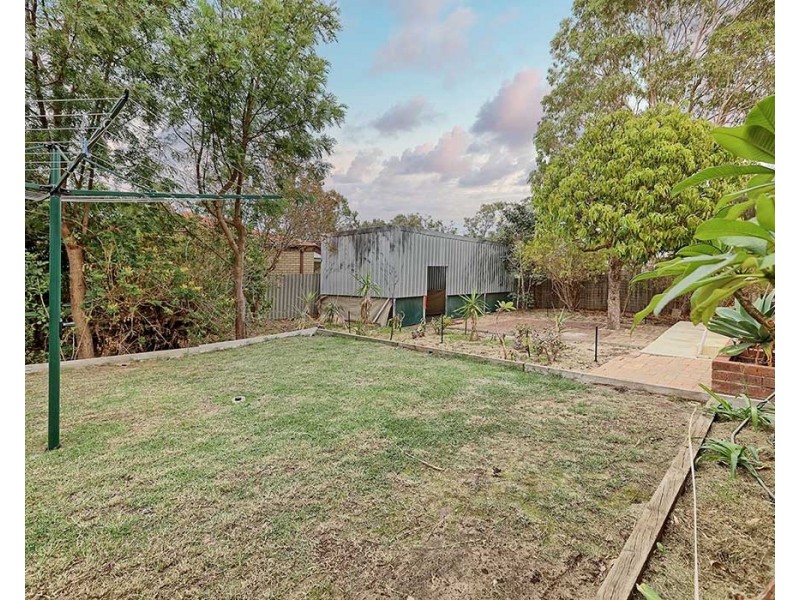 36 Ellesmere Road, Swan View WA 6056