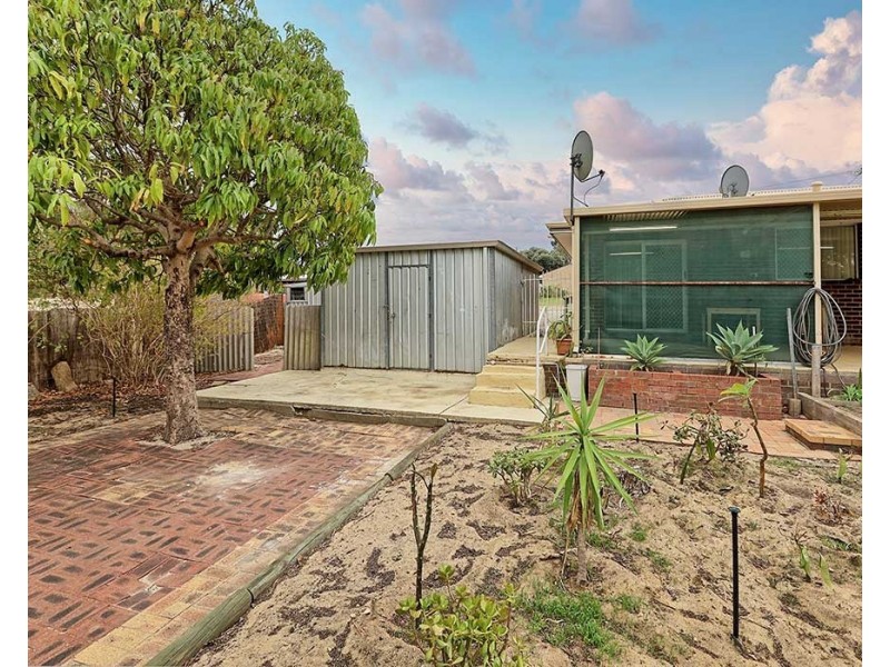 36 Ellesmere Road, Swan View WA 6056