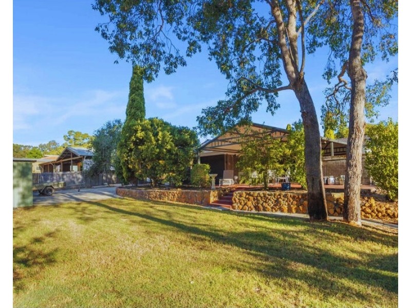 34 Heslop Road, Lesmurdie WA 6076