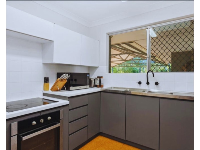 34 Heslop Road, Lesmurdie WA 6076