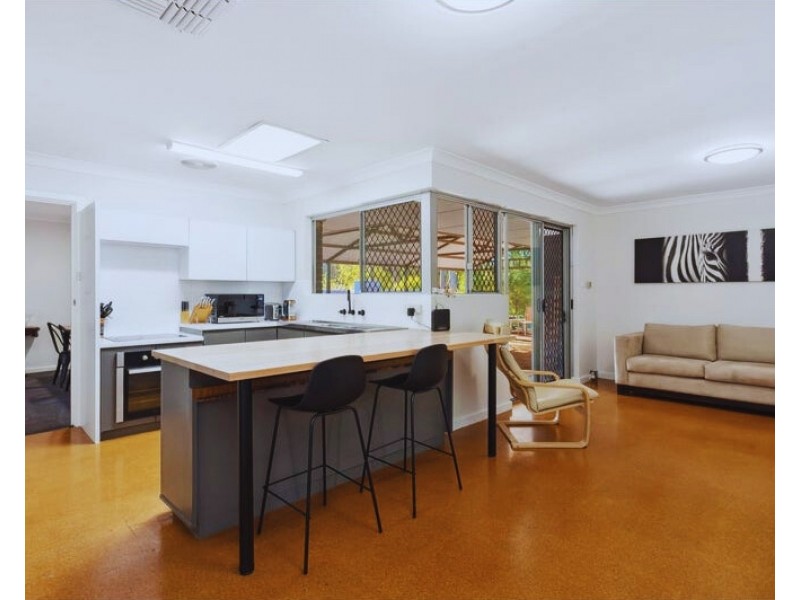 34 Heslop Road, Lesmurdie WA 6076