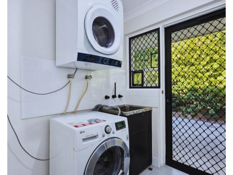 34 Heslop Road, Lesmurdie WA 6076