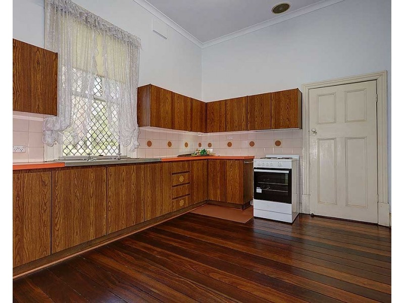 25 Kidman Avenue, South Guildford WA 6055