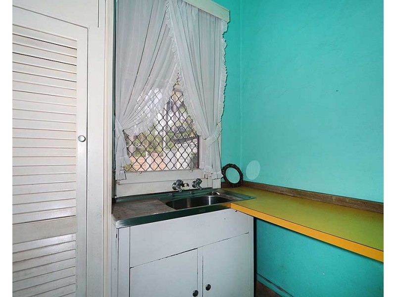 25 Kidman Avenue, South Guildford WA 6055