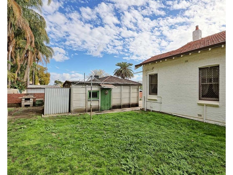 25 Kidman Avenue, South Guildford WA 6055