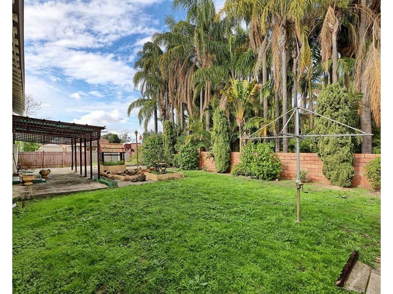 25 Kidman Avenue, South Guildford WA 6055